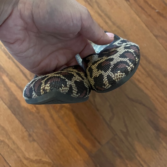 Rothy's Leopard Pattern Pointy Flats - Picture 4 of 5